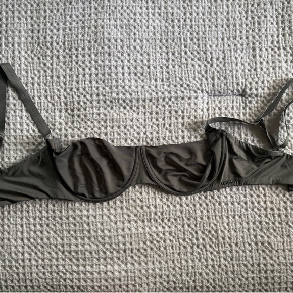 SKIMS Mesh Balconette Bra 34d - Picture 1 of 2